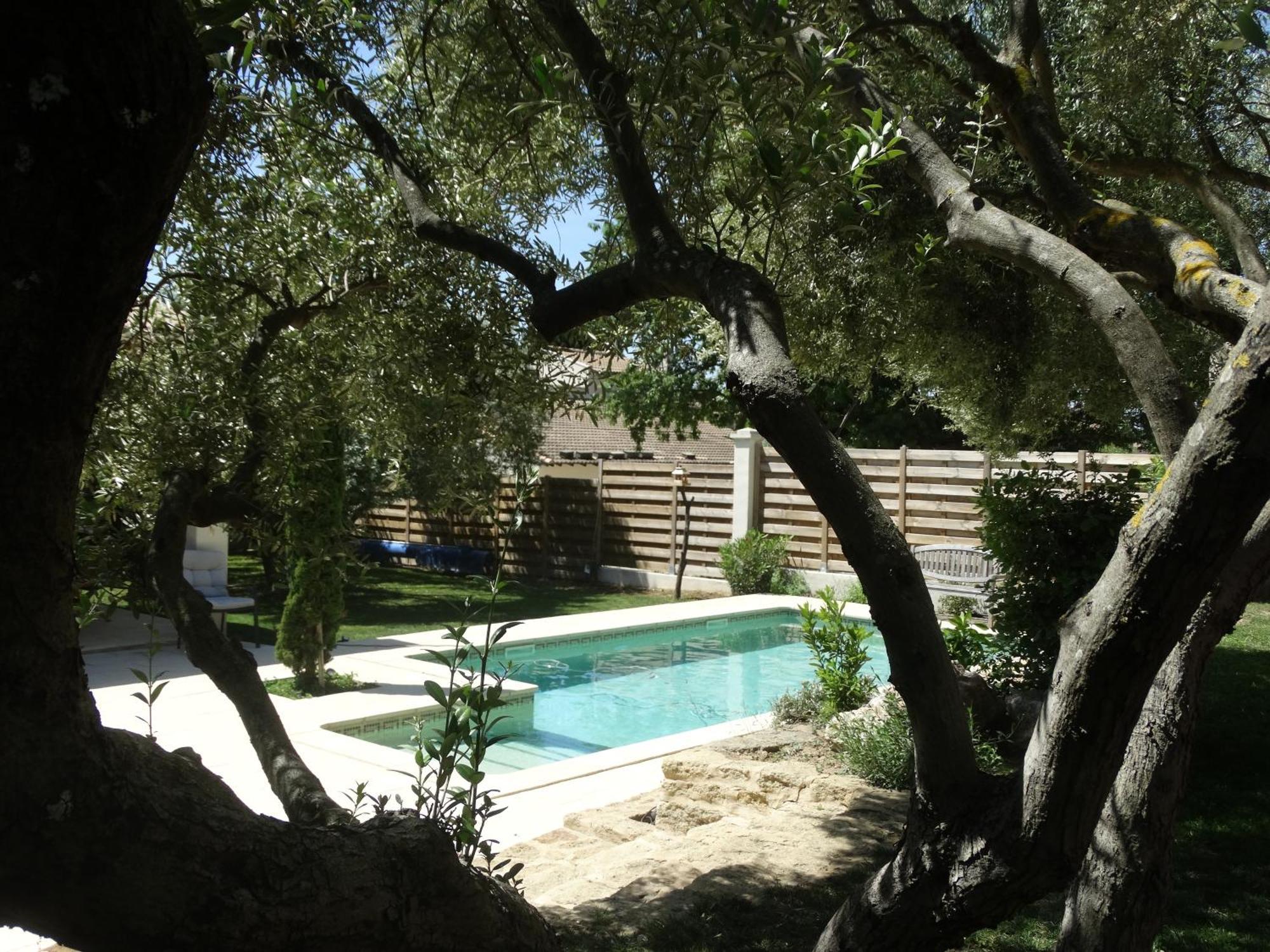 Gîtes en B&B Le Clos de la Cerise Châteauneuf-du-Pape Extérieur photo